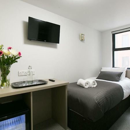 Belvilla Ilford Hill Hotel London Экстерьер фото