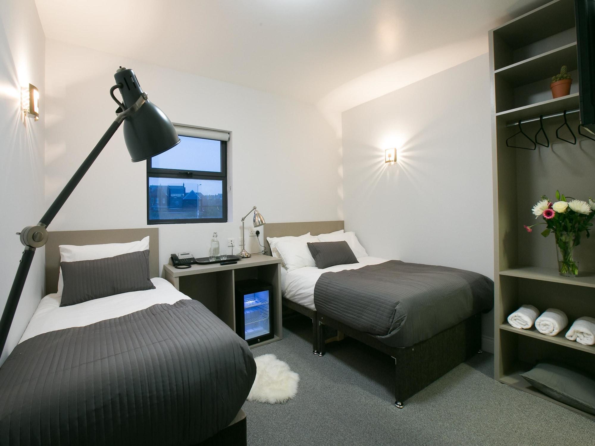 Belvilla Ilford Hill Hotel London Экстерьер фото
