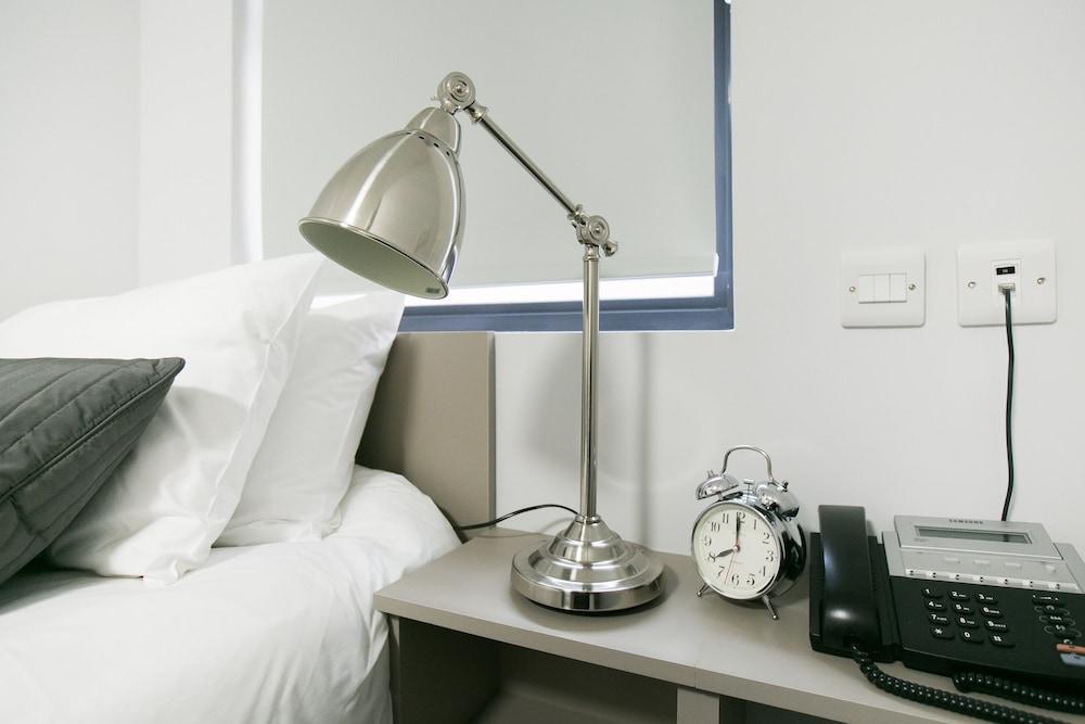 Belvilla Ilford Hill Hotel London Экстерьер фото