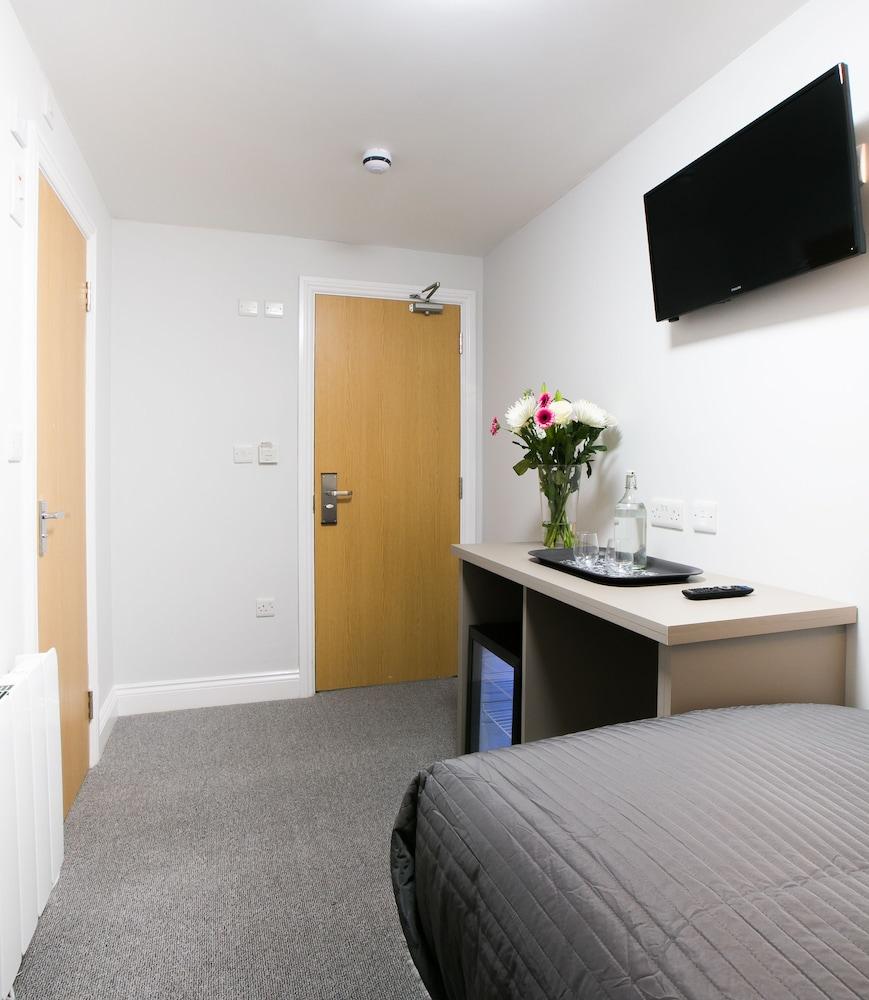 Belvilla Ilford Hill Hotel London Экстерьер фото
