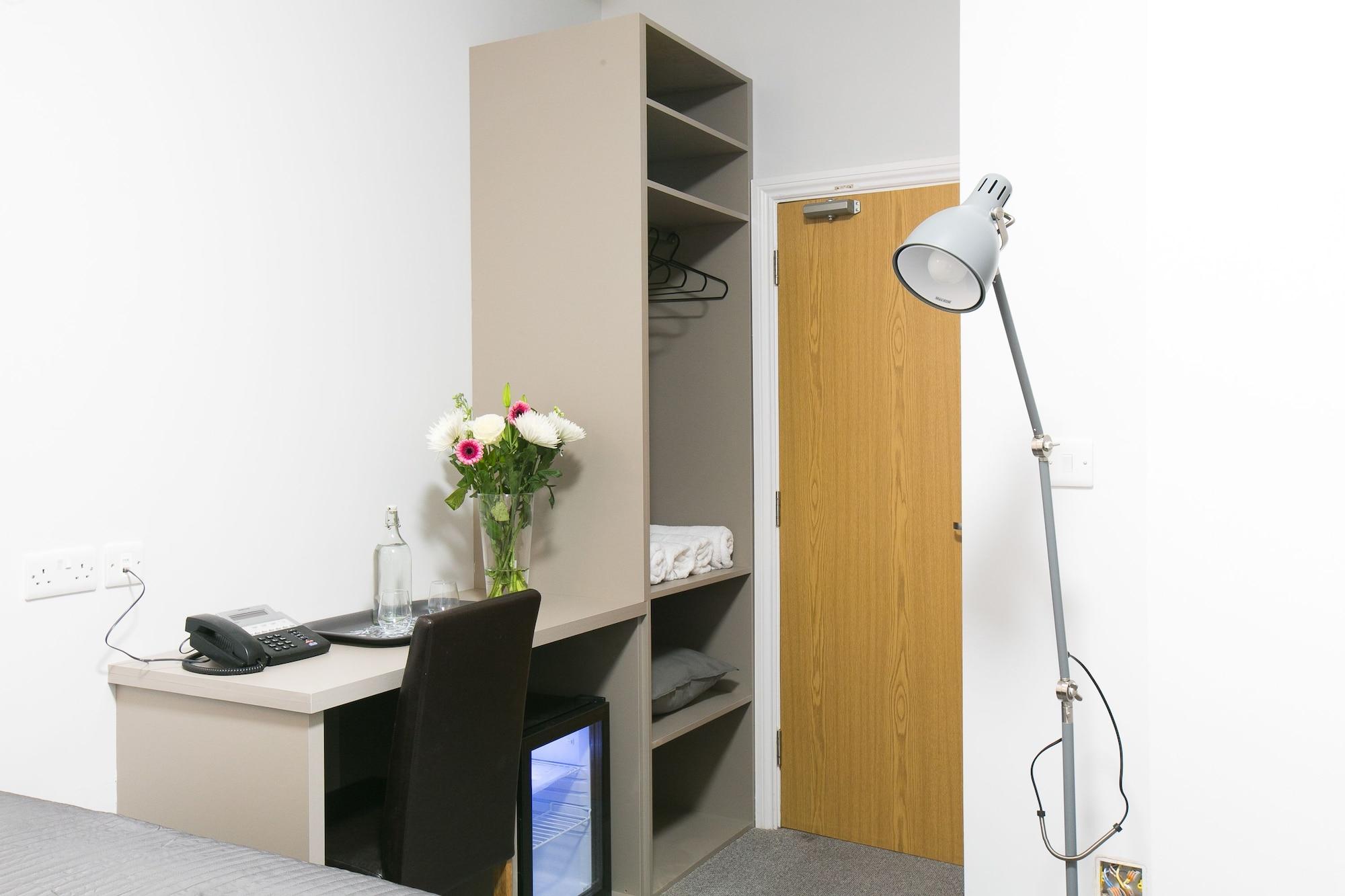 Belvilla Ilford Hill Hotel London Экстерьер фото